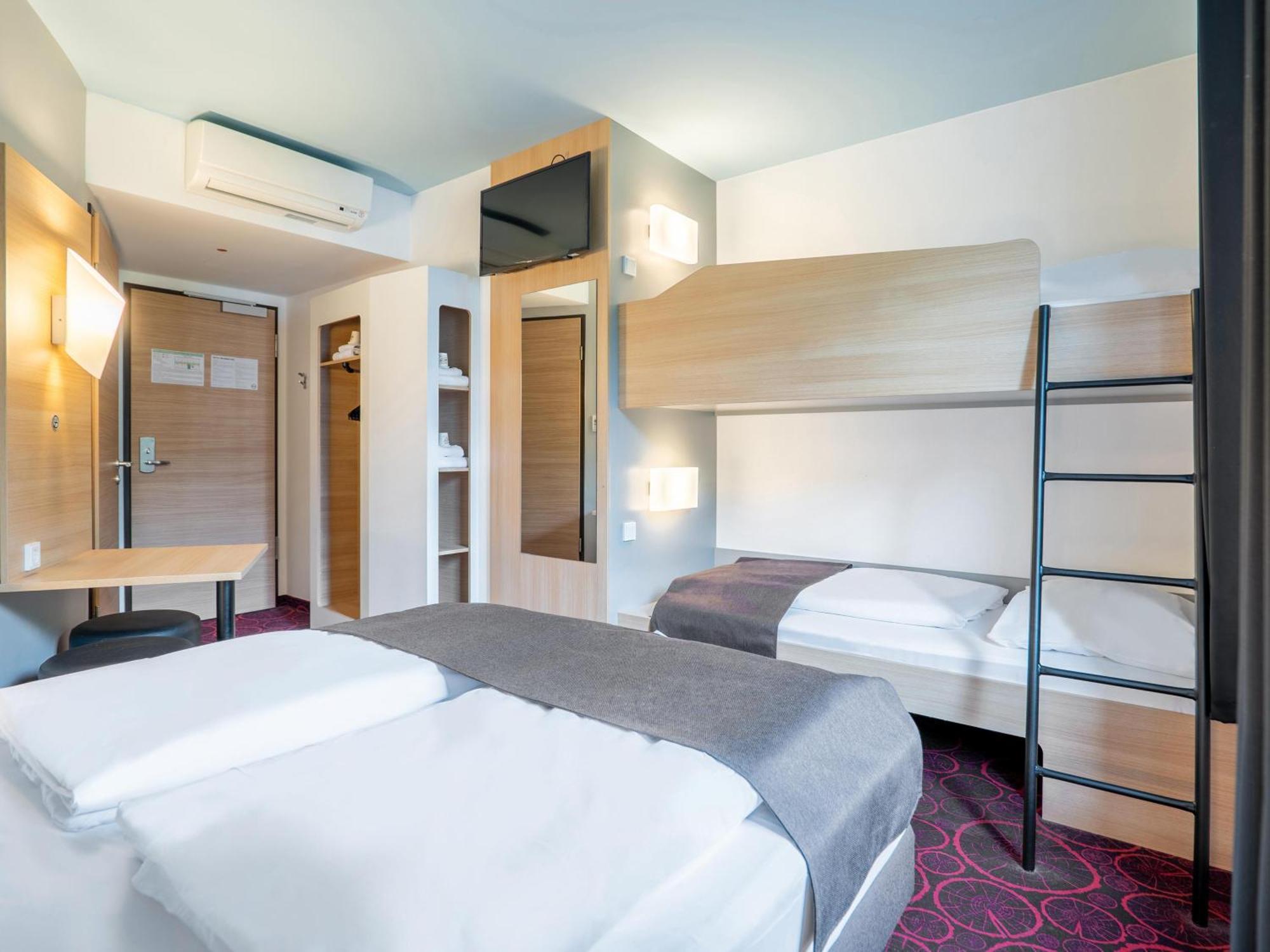 B&B Hotel Offenburg-City Exterior photo