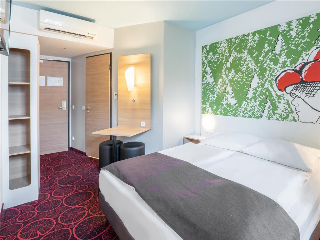 B&B Hotel Offenburg-City Room photo
