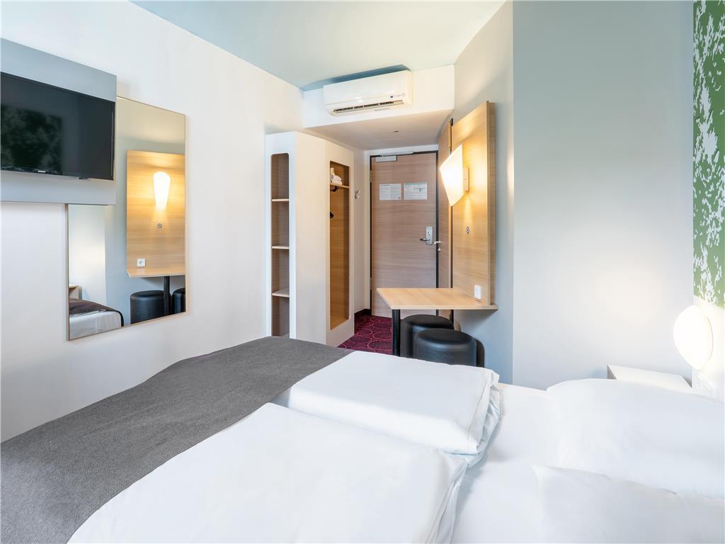 B&B Hotel Offenburg-City Room photo