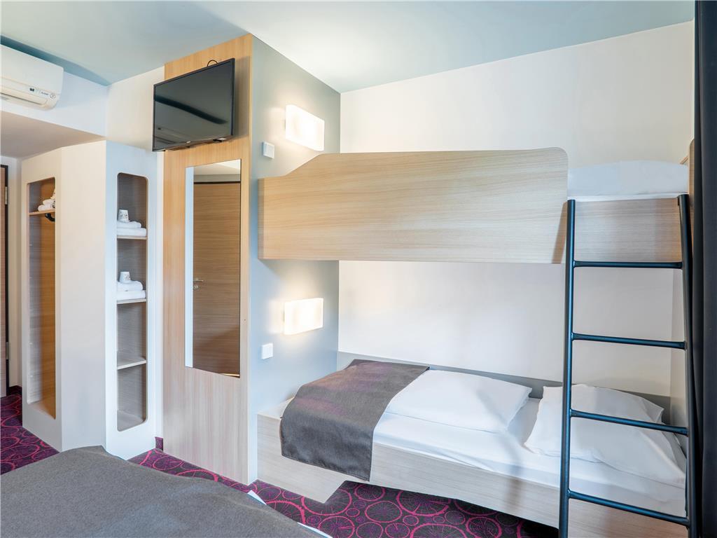 B&B Hotel Offenburg-City Room photo