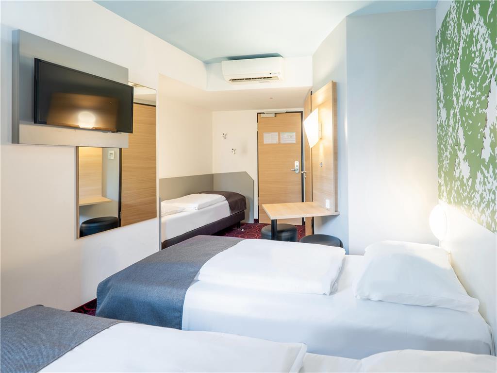 B&B Hotel Offenburg-City Room photo